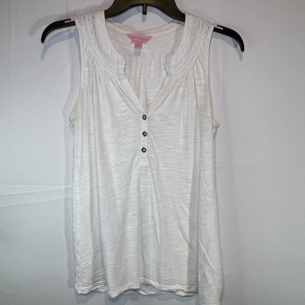 Lilly Pulitzer White Sleeveless Top Button Down V Neck Smocked Blouse Size XS‎